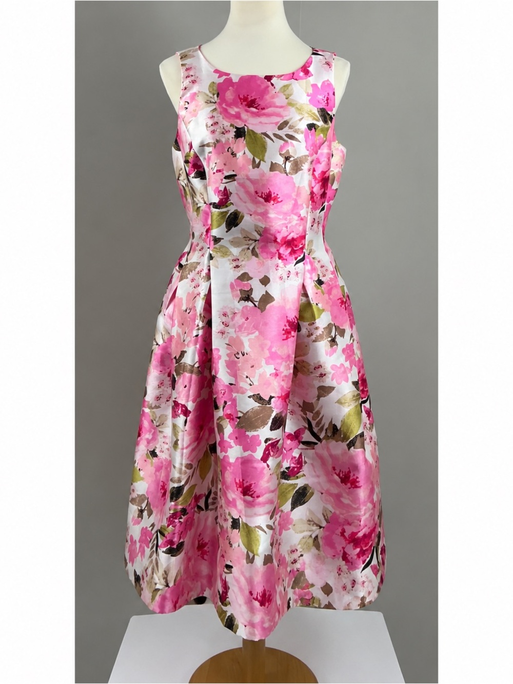 Tahari Arthur S. Levine Pink Floral Pleated Fit & Flare Dress 10